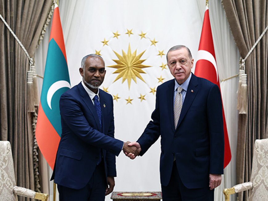 President Recep Tayyip Erdoğan met with President Mohamed Muizzu of Maldives at the Presidential Complex.