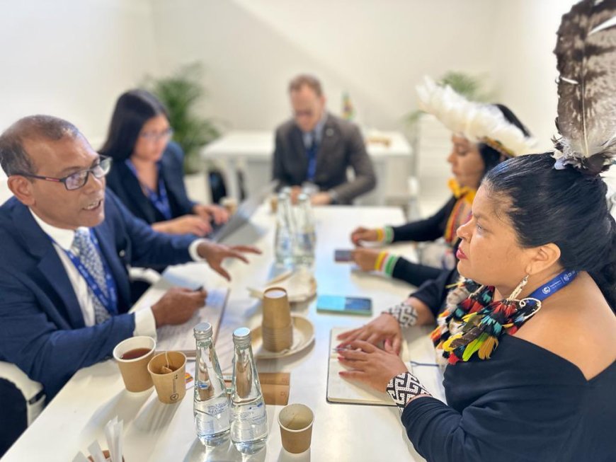 V20 Finance Minister, @GuajajaraSonia, engaged in a bilateral meeting with @TheCVF Secretary-General, @MohamedNasheed, during #COP28.