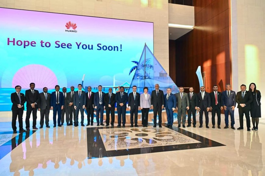 President Mohamed Muizzu Explores Cutting-Edge Innovations at Huawei Beijing Convention Center