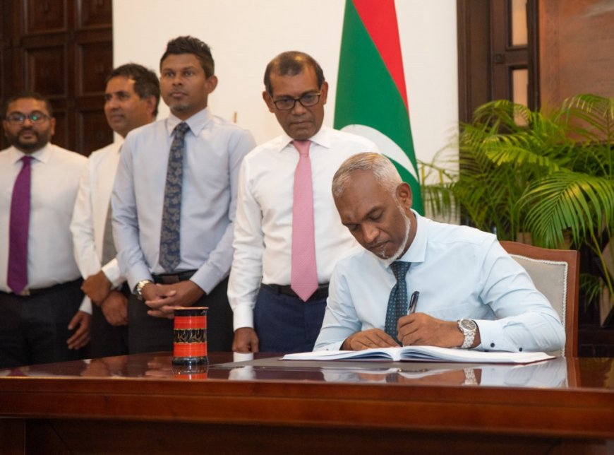 Nasheed Applauds Government's Economic Policies